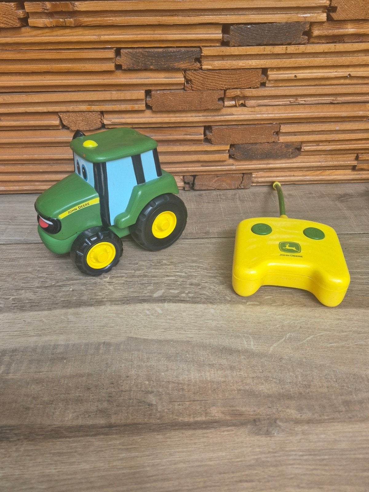 John Deere Johnny Tractor RC - Afstandsbestuurbare Tractor, Ophalen of Verzenden, Zo goed als nieuw
