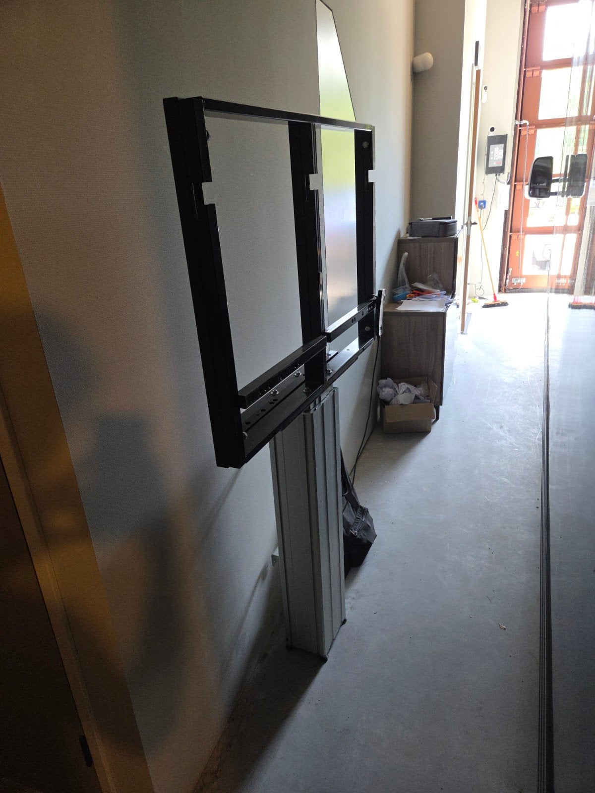 Digibord Lift - Elektrisch Verstelbaar Schermframe, Doe-het-zelf en Verbouw, Gereedschap | Overige machines, Ophalen, Gebruikt