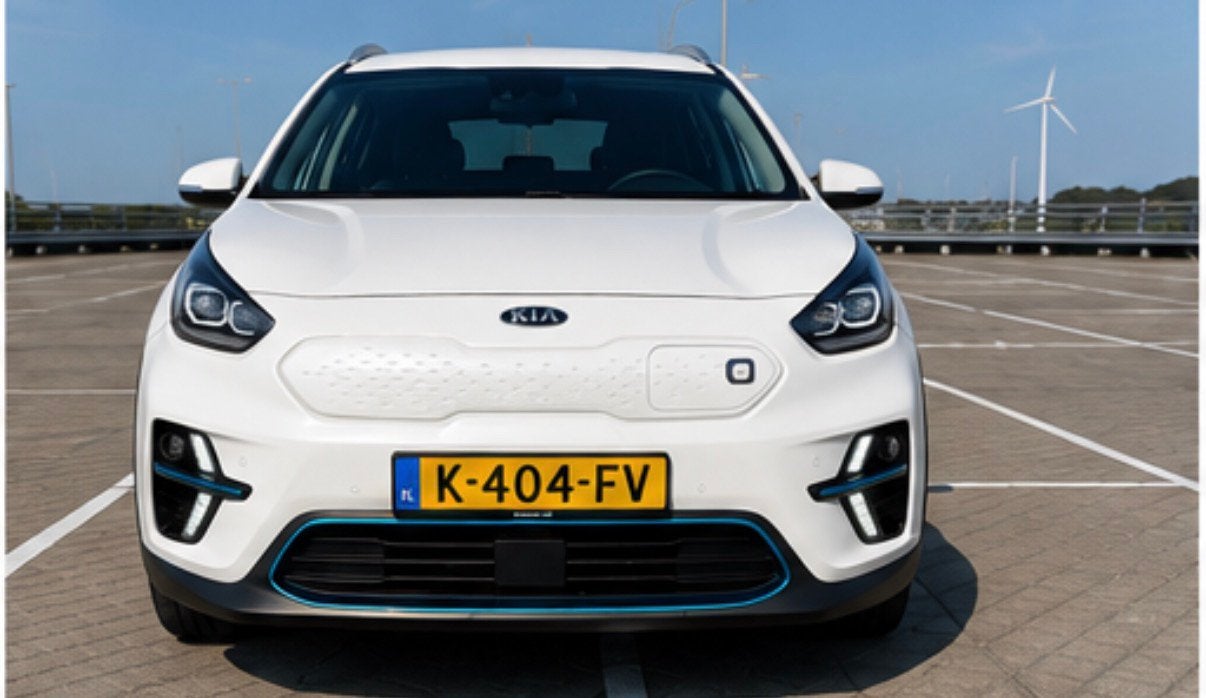 Kia E-Niro Edition 64 kWh SOH 95 % FASE 3 € 21.950, Auto's, Kia, 1712 kg, Leder en Stof, Wit, Elektrisch