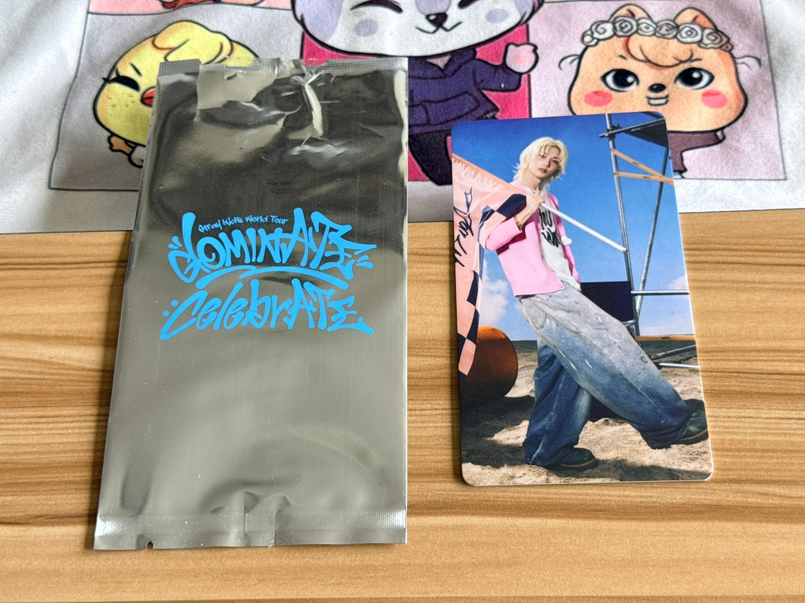 Stray Kids Felix special trading card dominate celebrate, Ophalen of Verzenden, Zo goed als nieuw, Foto of Kaart