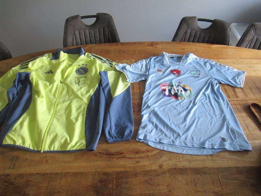 Ajax Shirt + Trainingsjack met handtekening Ronald de boer., Verzamelen, Ophalen of Verzenden, Zo goed als nieuw, Ajax, Shirt