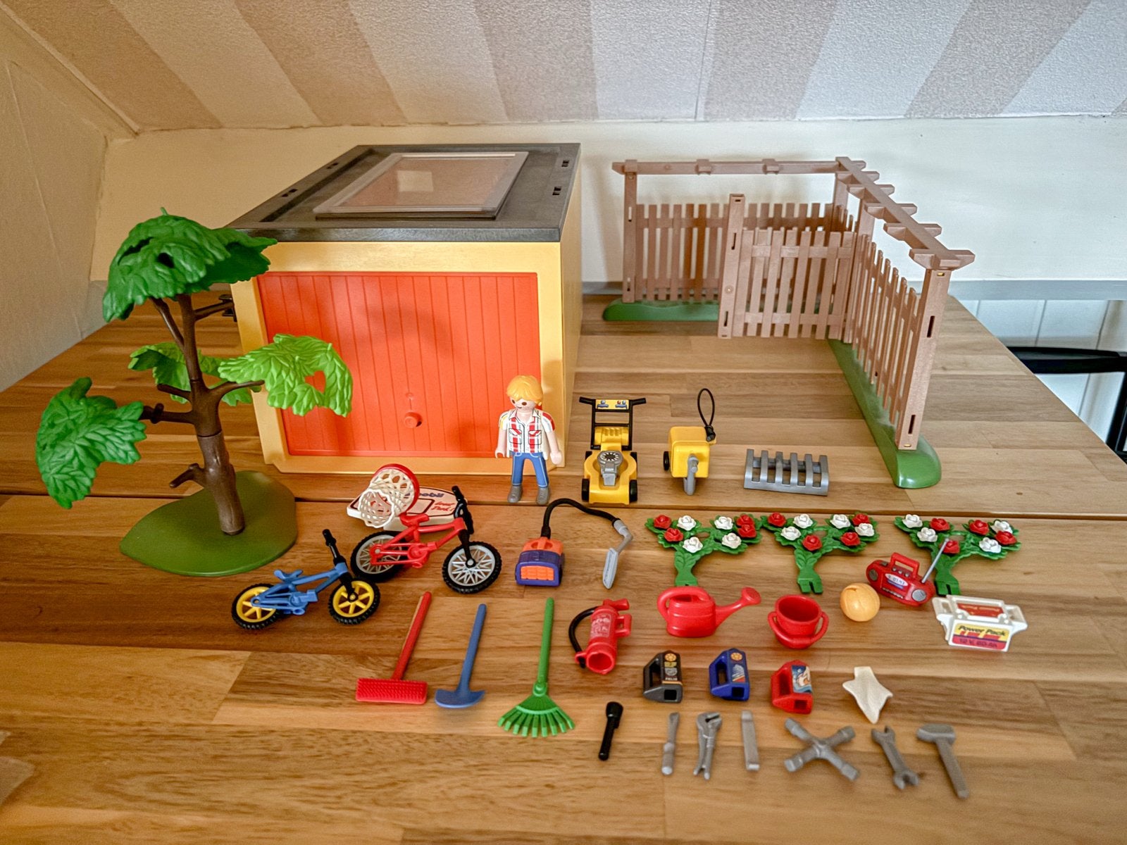 Playmobil Garage met Tuinaccessoires en Figuren, Gebruikt, Gebouw, Complete set, Ophalen of Verzenden