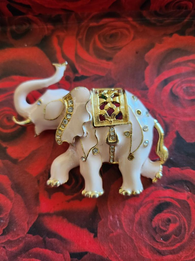 Elegante Olifant Hanger met Strass en Emaille, Sieraden, Tassen en Uiterlijk, Broches, Gebruikt, Overige materialen, Goud, 4 tot 7 cm