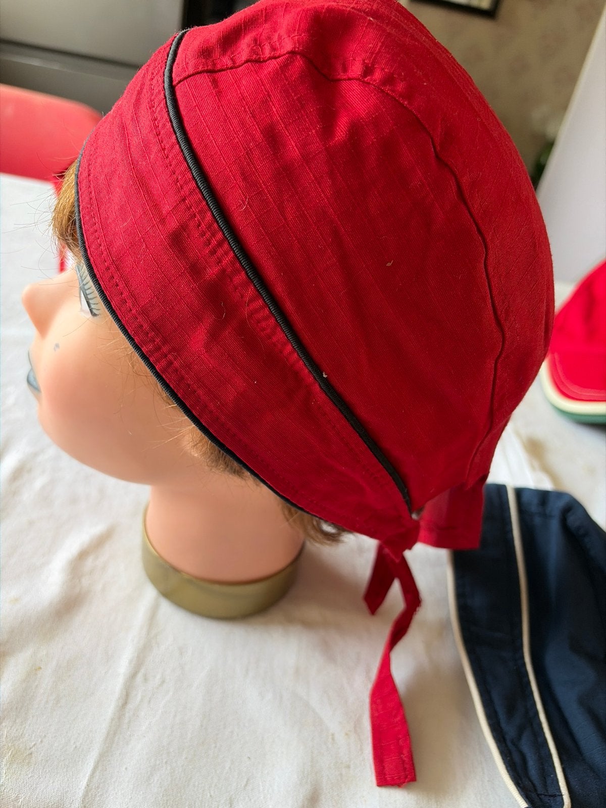 Twee handige hoofddoekjes voor op de fiets, Ophalen of Verzenden, Nieuw, One size fits all, Hoed