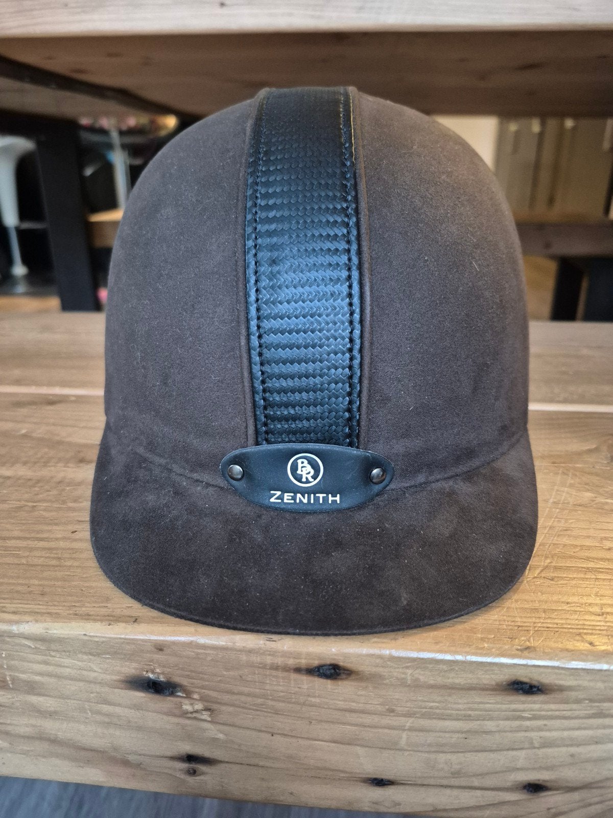 Donkerbruine BR Zenith cap, maat 56, suede, Dieren en Toebehoren, Ophalen of Verzenden, Zo goed als nieuw, Dressuur