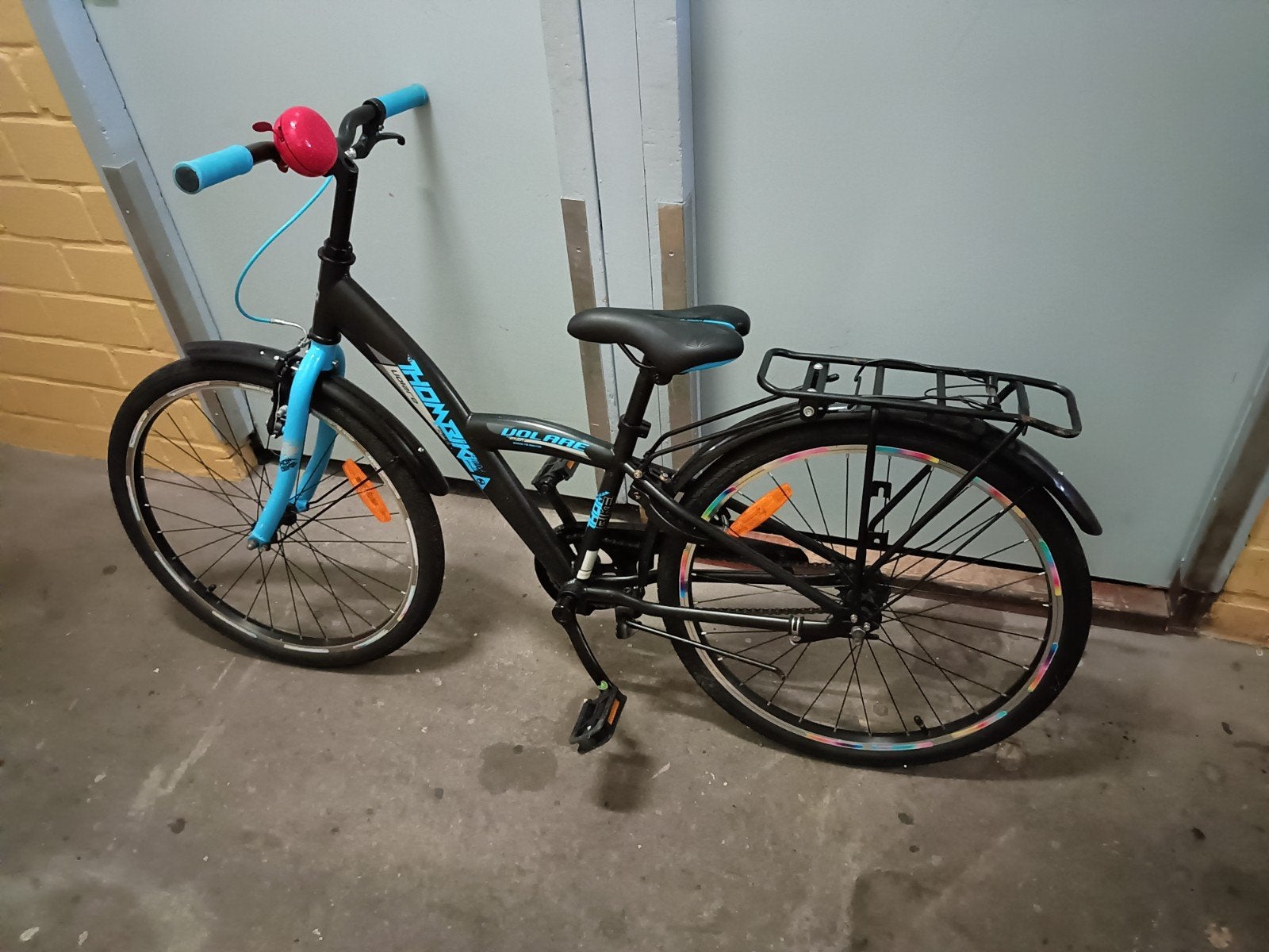 Zwarte kinderfiets  24 inch, Fietsen en Brommers, Fietsen | Kinderfietsjes, Gebruikt, 20 inch of meer, Ophalen
