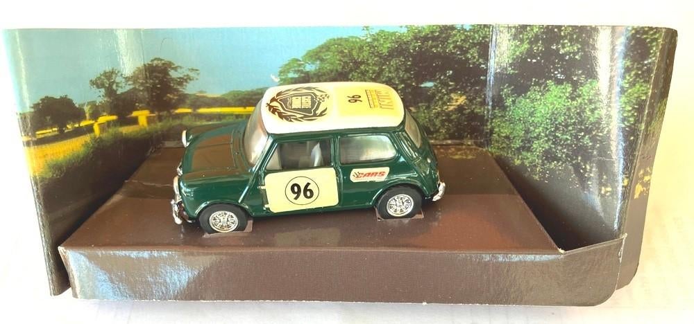 Mini Cooper Castle Combe Ltd edition Corgi Classic # 98138., Ophalen of Verzenden, Zo goed als nieuw, Auto, Corgi