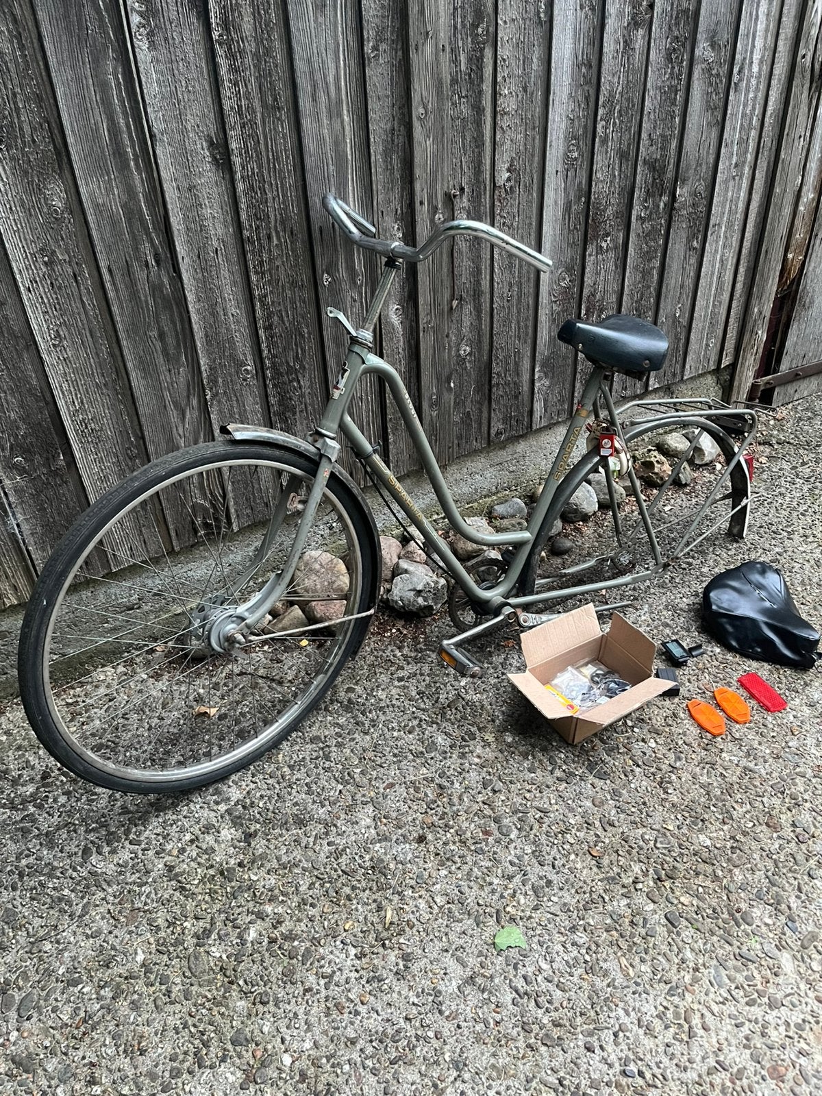 Spartamet frame met onderdelen., Fietsen en Brommers, Fietsen | Dames | Omafietsen, Gebruikt, 56 cm of meer, Handrem, Ophalen