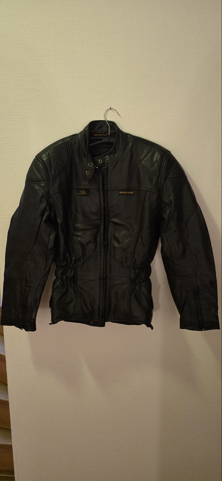 Leren motorpak (jas en broek) - Revenger & MQP, Motoren, Kleding | Motorkleding, Ophalen of Verzenden, Tweedehands, Heren, Overall