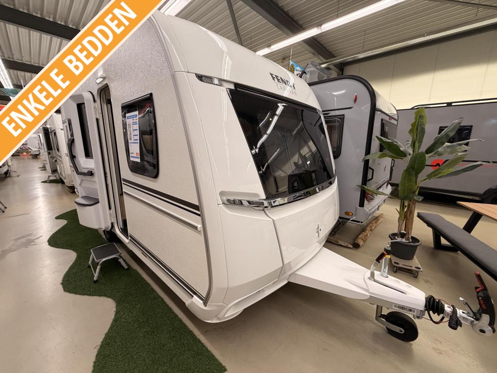 Fendt Bianco Selection 495 SG +1800KG+Vloerverwarming, Caravans en Kamperen, Caravans, Schokbreker, Bedrijf, Treinzit, Overige typen