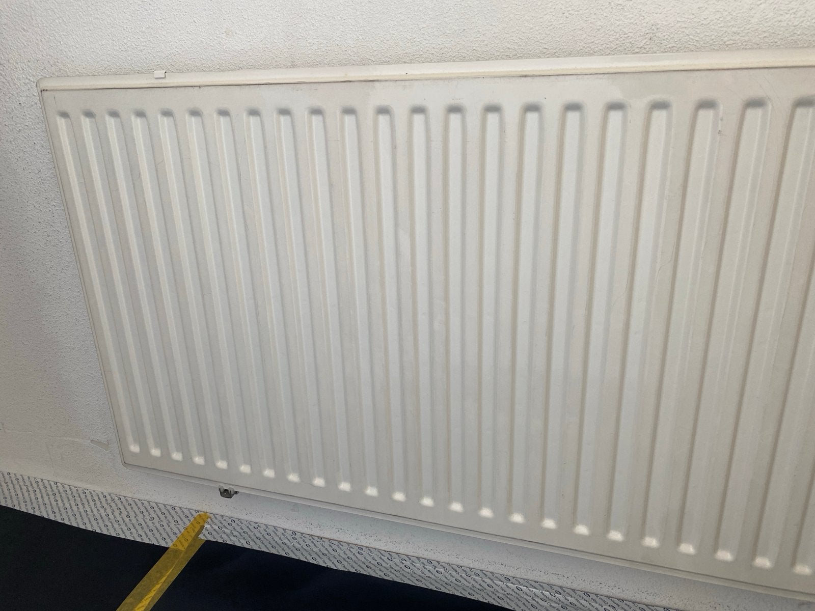 Twee Radiatoren 160x60 cm met thermostaatknop, Doe-het-zelf en Verbouw, 30 tot 80 cm, Gebruikt, Radiator, 150 cm of meer