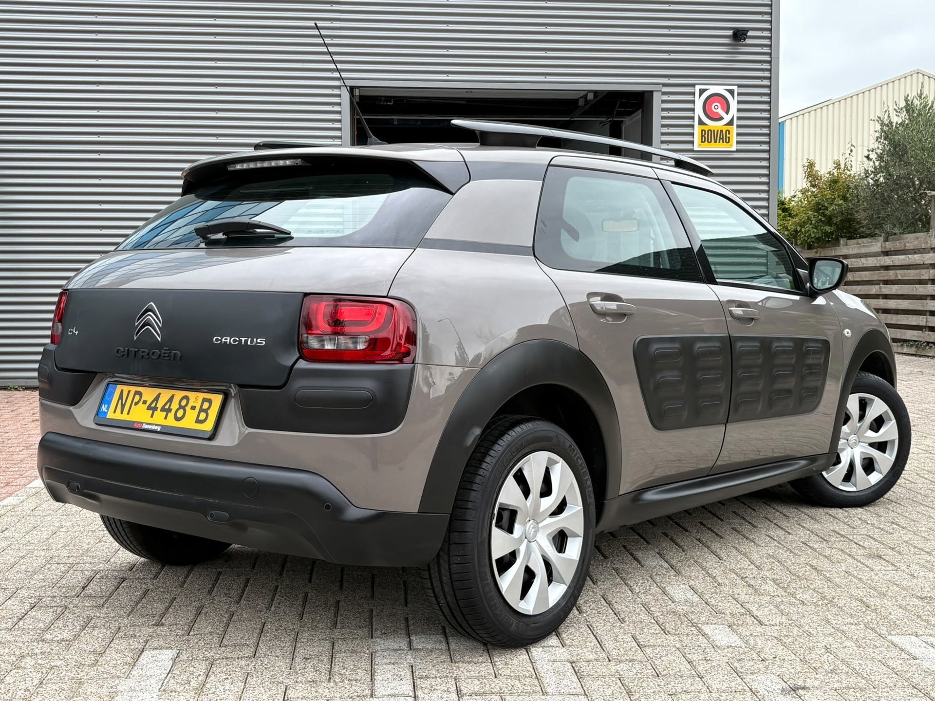 Citroen C4 Cactus 1.2 PureTech Feel nieuwe apk, Auto's, Voorwielaandrijving, Dealer onderhouden, Stof, 1199 cc