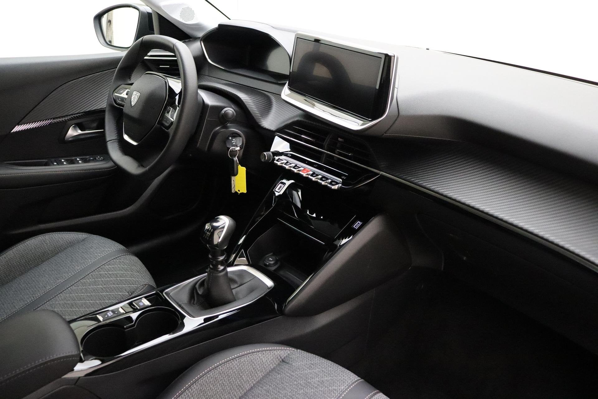 Peugeot 208 1.2T 100pk Allure |Navigatie | Apple Carplay/And, Parkeersensor, 101 pk, Gebruikt, Euro 6