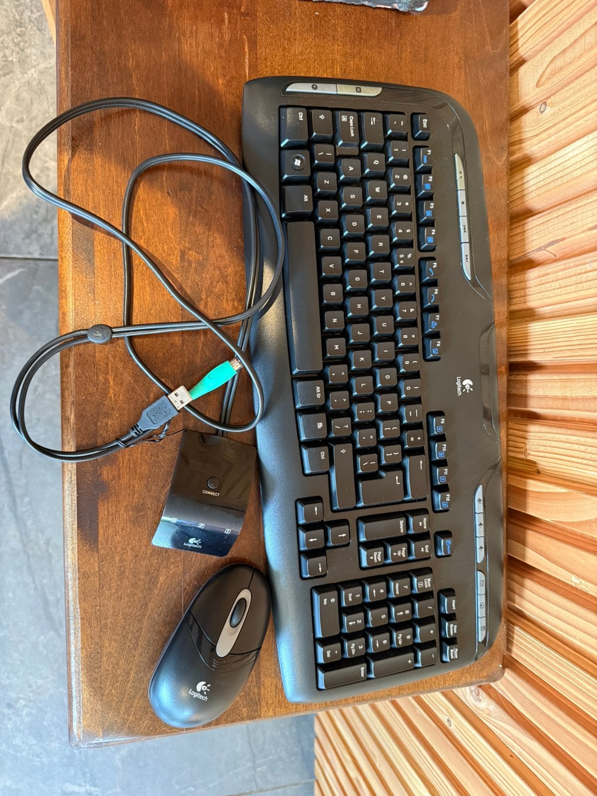 Logitech Cordless Desktop keybord, muis en receiver, Computers en Software, Toetsenborden, Toetsenbord en muis-set, Ophalen of Verzenden
