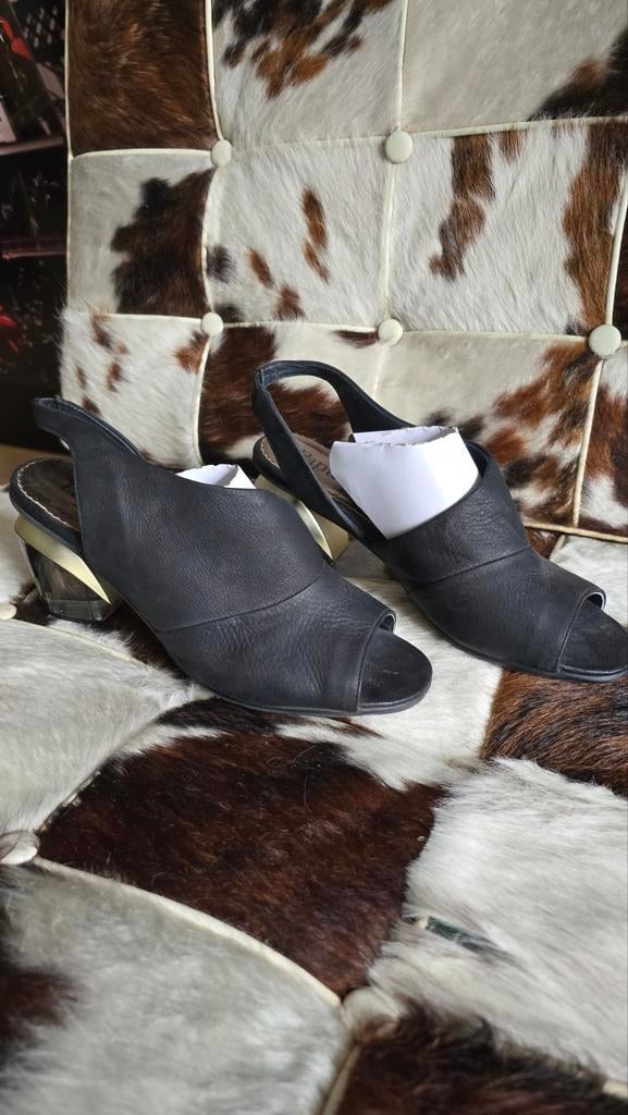 Zwarte Papucei sandalen met transparante hakken, maat 41, Kleding | Dames, Ophalen of Verzenden, Zo goed als nieuw, Zwart, Sandalen of Muiltjes