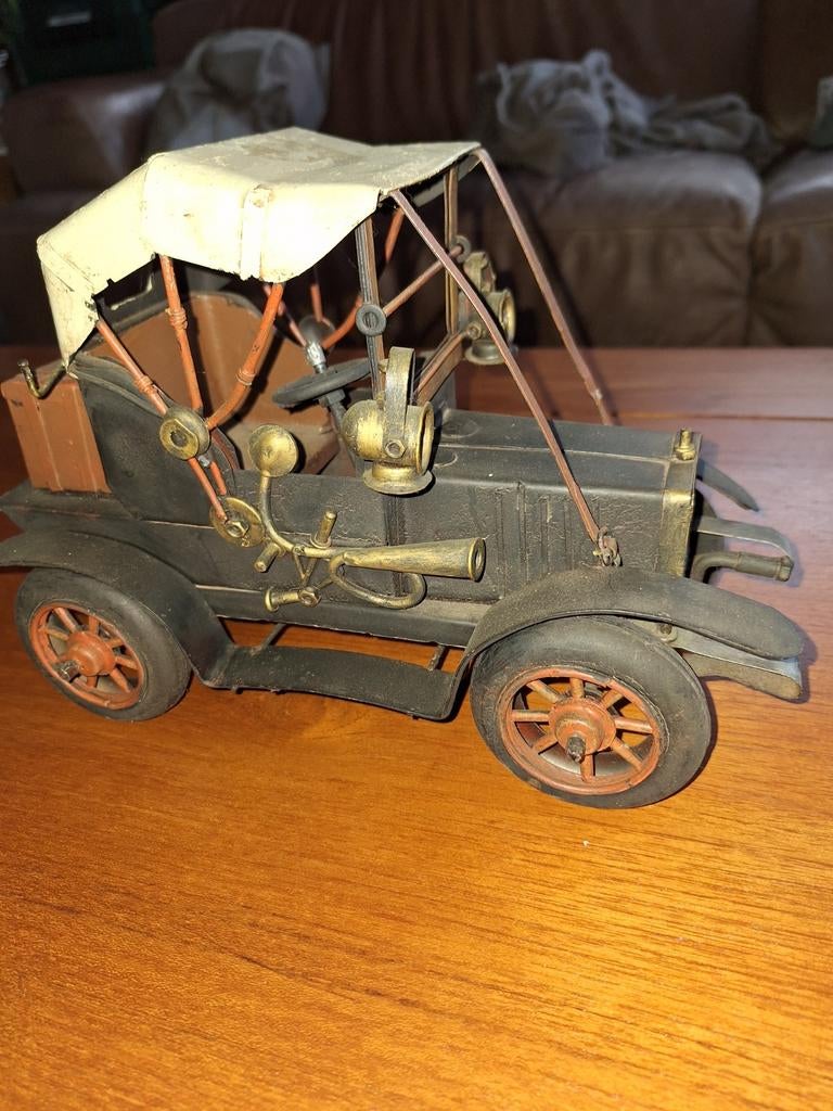 Antieke modelauto, Ophalen of Verzenden