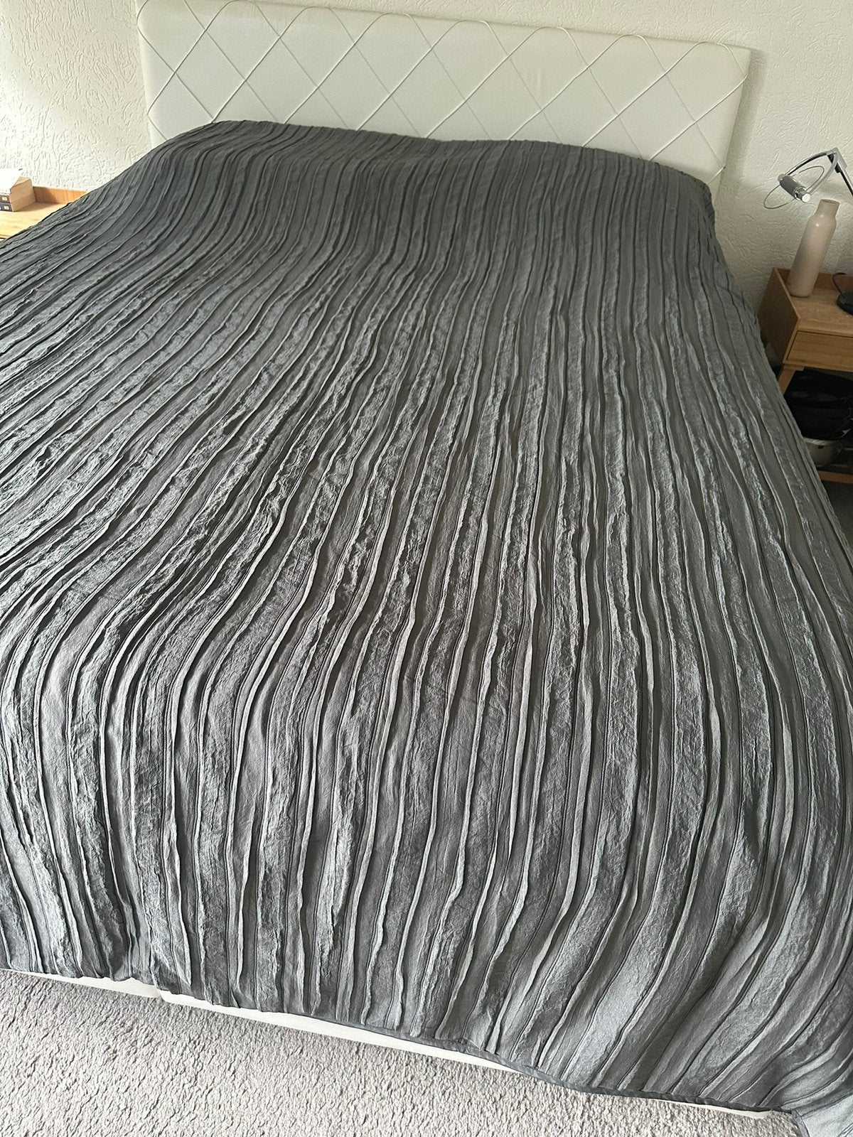 Grijze bed sprei van ikea, Ophalen, Zo goed als nieuw, Tweepersoons, 180 cm