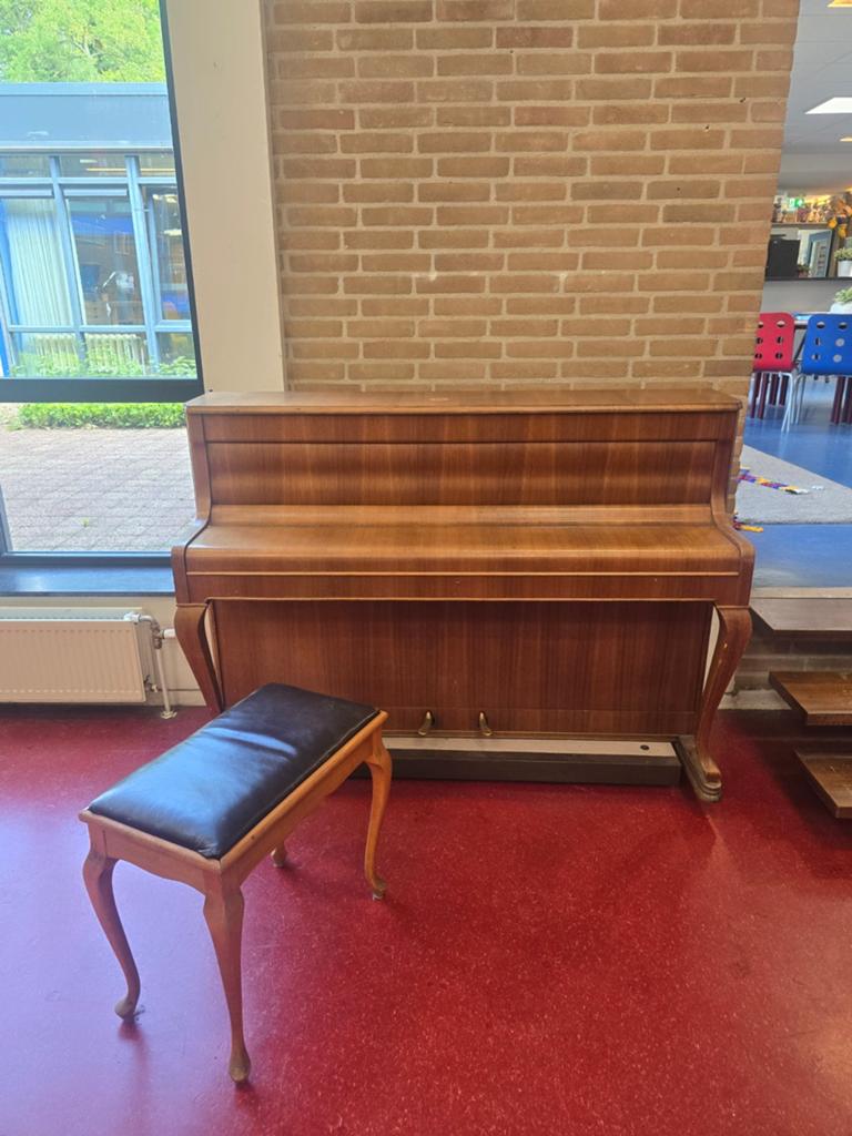 Förster August Piano, Ophalen, Gebruikt, Bruin, Piano