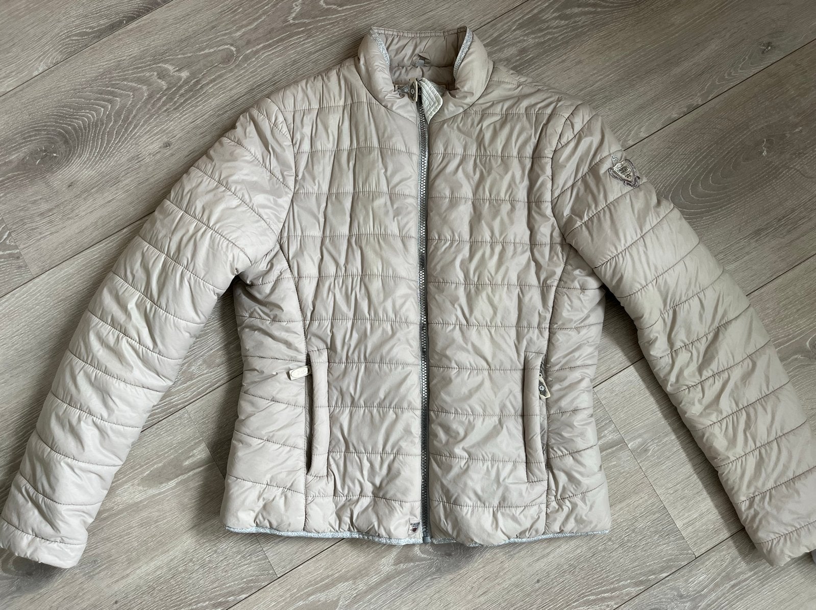 L'Argentina La Gauchita Lichtgewicht Jas Maat S, Kleding | Dames, Ophalen of Verzenden, Zo goed als nieuw, Maat 42/44 (L), Beige