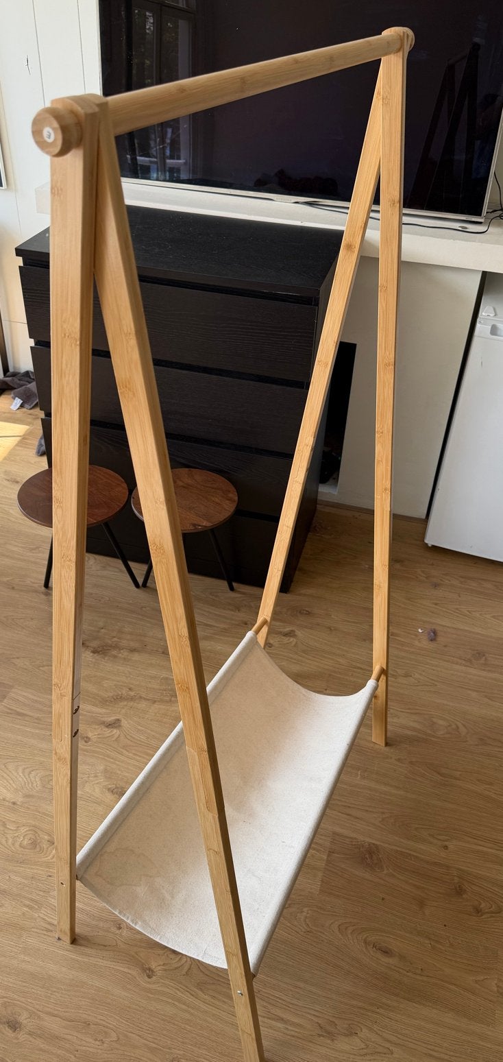 Bamboe kledingrek met stoffen houder, Kleding | Dames, Kledingrekken, Ophalen, Zo goed als nieuw