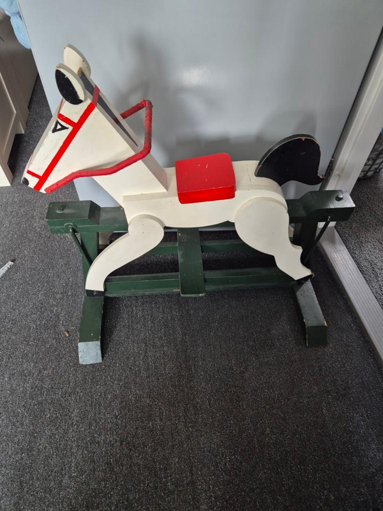 Houten Hobbelpaard., Ophalen, Gebruikt