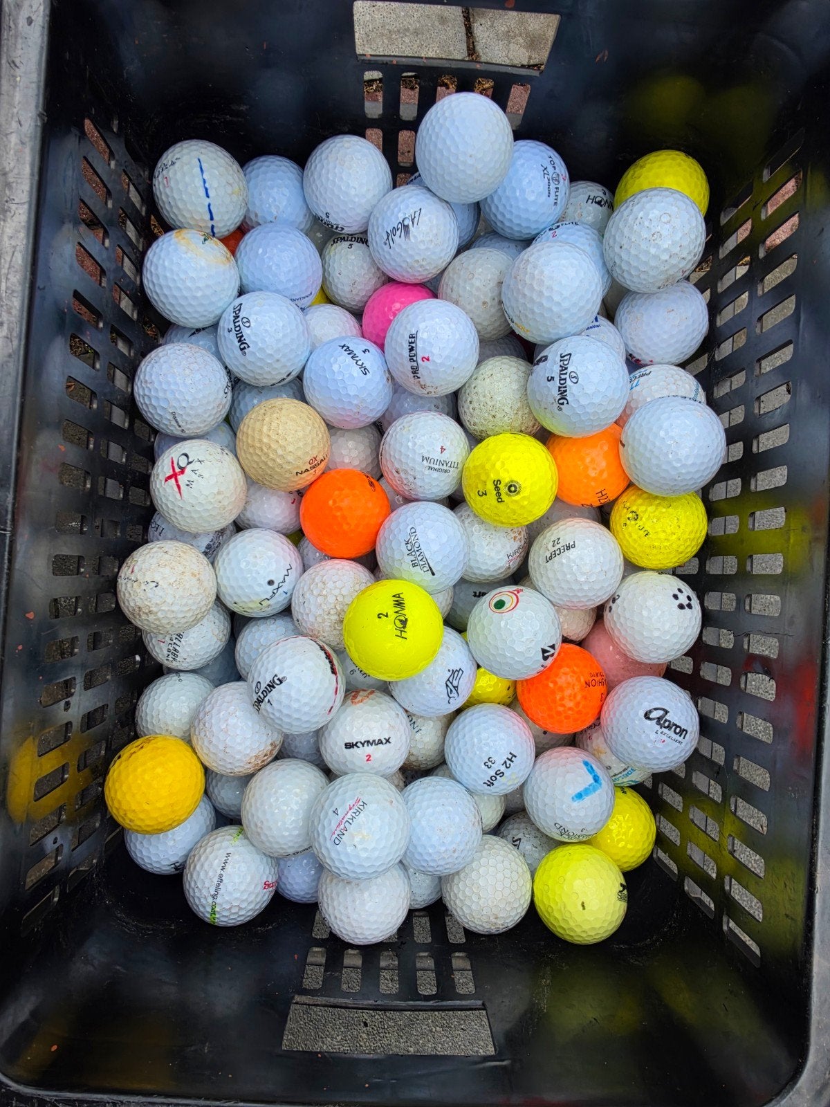 Golfballen van verschillende merken - Voordelig en divers, Ophalen of Verzenden, Gebruikt, Bal(len), Overige merken