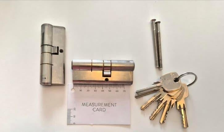 2x Winkhaus cilinder 30/40 SKG** gelijksluitend + 5 sleutels, Ophalen of Verzenden, Zo goed als nieuw, Rvs, Slot