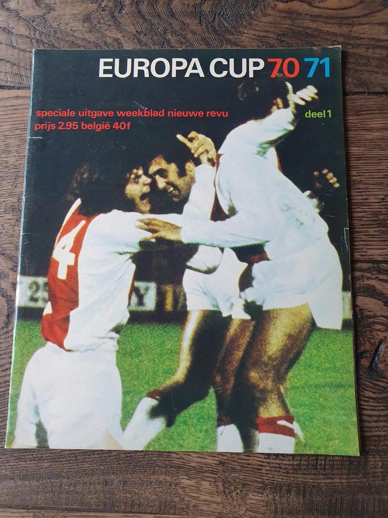 Europa Cup 1970 - 1971, Boeken, Gelezen, Ed van Opzeeland, Ophalen of Verzenden, Balsport