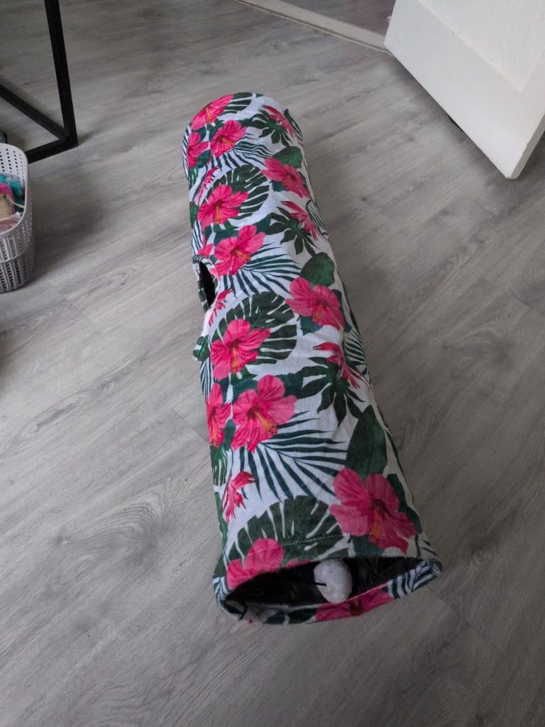 Leuke katten tunnel, Dieren en Toebehoren, Kattenspeelgoed, Ophalen of Verzenden, Zo goed als nieuw, Speeltunnel
