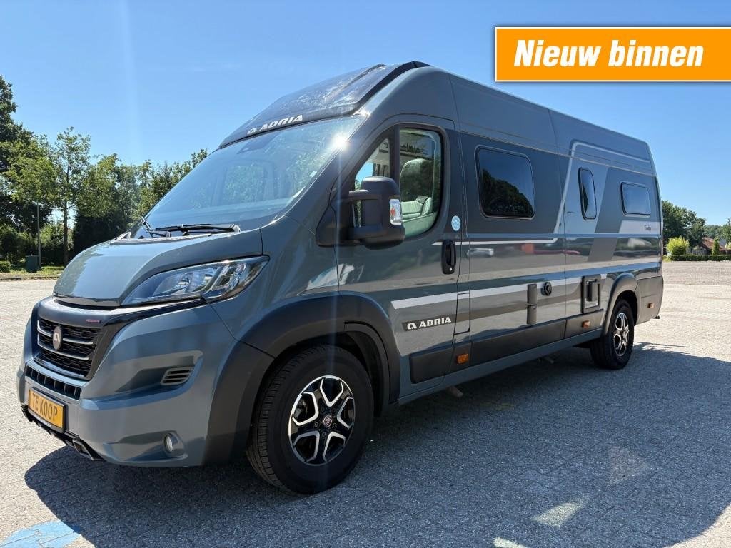 Adria TWIN 640SLB SUPREME 2.2 140 PK / NIEUWSTAAT / LENGTEBE, Buscamper of Camperbus, Tot en met 2, Adria Mobil d.o.o., Bedrijf