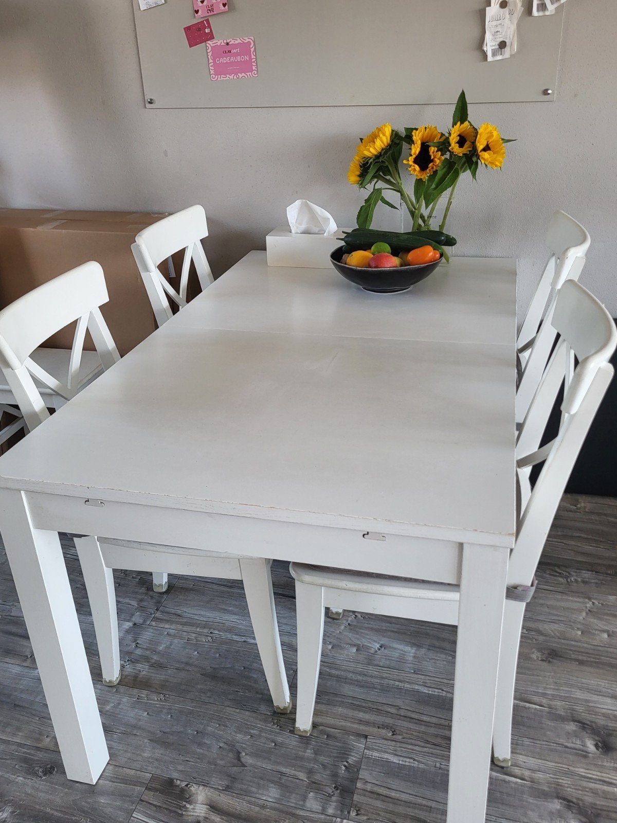 Uitschuifbare tafel Bjursta Ikea incl. stoelen/krukjes, Huis en Inrichting, Tafels | Eettafels, Ophalen, Gebruikt, 50 tot 100 cm