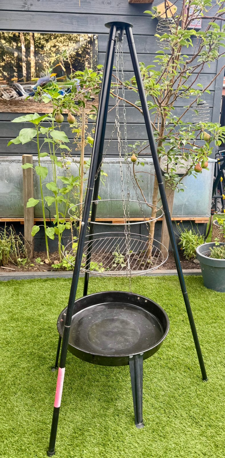Barbecue driepoot met vuurschaal en hangend grillrooster, Tuin en Terras, Ophalen, Gebruikt, Vuurkorf