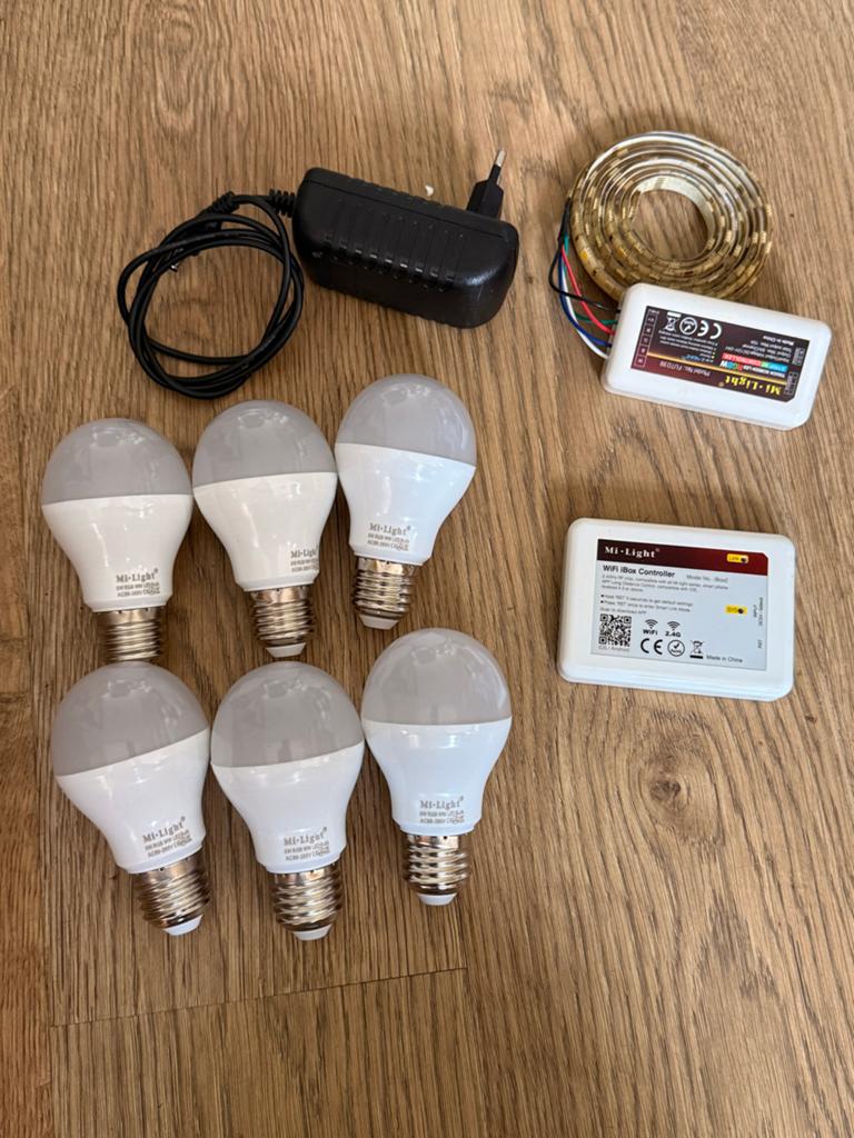 Complete Mi-Light Set: 6 Lampen, Ontvanger & RGBW LEDstrip, Ophalen of Verzenden, Gebruikt