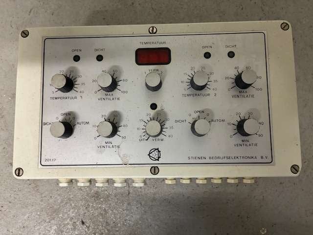 Stienen ventilatie regelaars