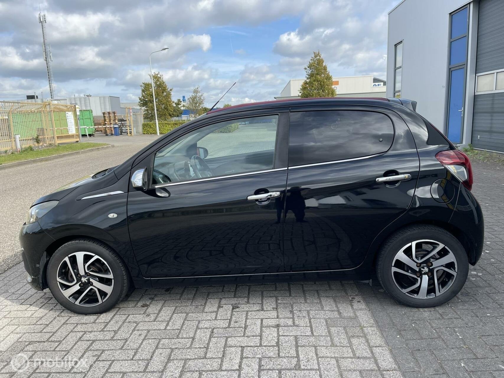 Peugeot 108 1.2 VTi Allure Top | 12-2014 | Navi | Lmv | Came, Euro 5, Gebruikt, Zwart, 1199 cc