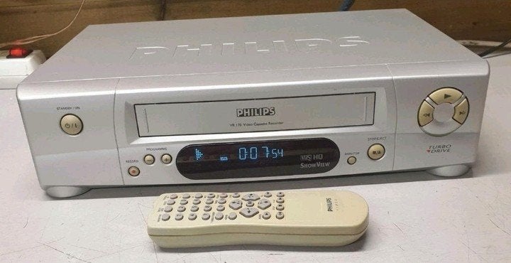 Philips vr-170 videorecorder + afstandsbediening  nr2, Ophalen of Verzenden