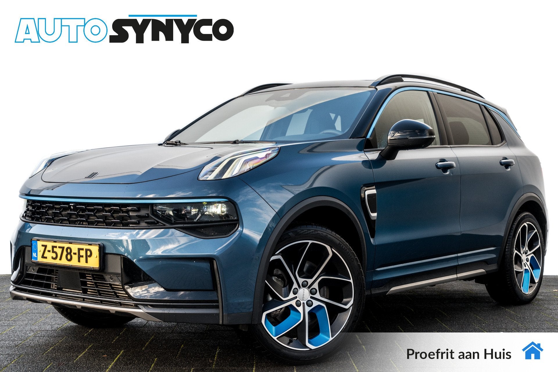 Lynk & Co 01 1.5 Plug-in Hybrid 262 Pk I Zwarte hemel I Pano, Auto's, 12 maanden, Stof, Blauw, 120 €/maand