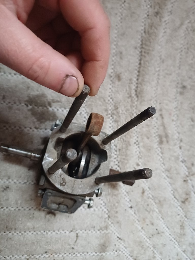 Peugeot 102 of 103 blok deel gebruikt krukas draait rond, Ophalen of Verzenden, Gebruikt, Blok, Overige merken
