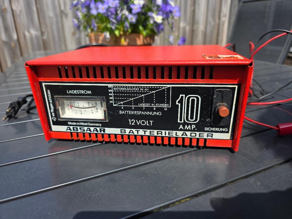 Absaar 12V 10A acculader typ 110/D2, Ophalen, Gebruikt