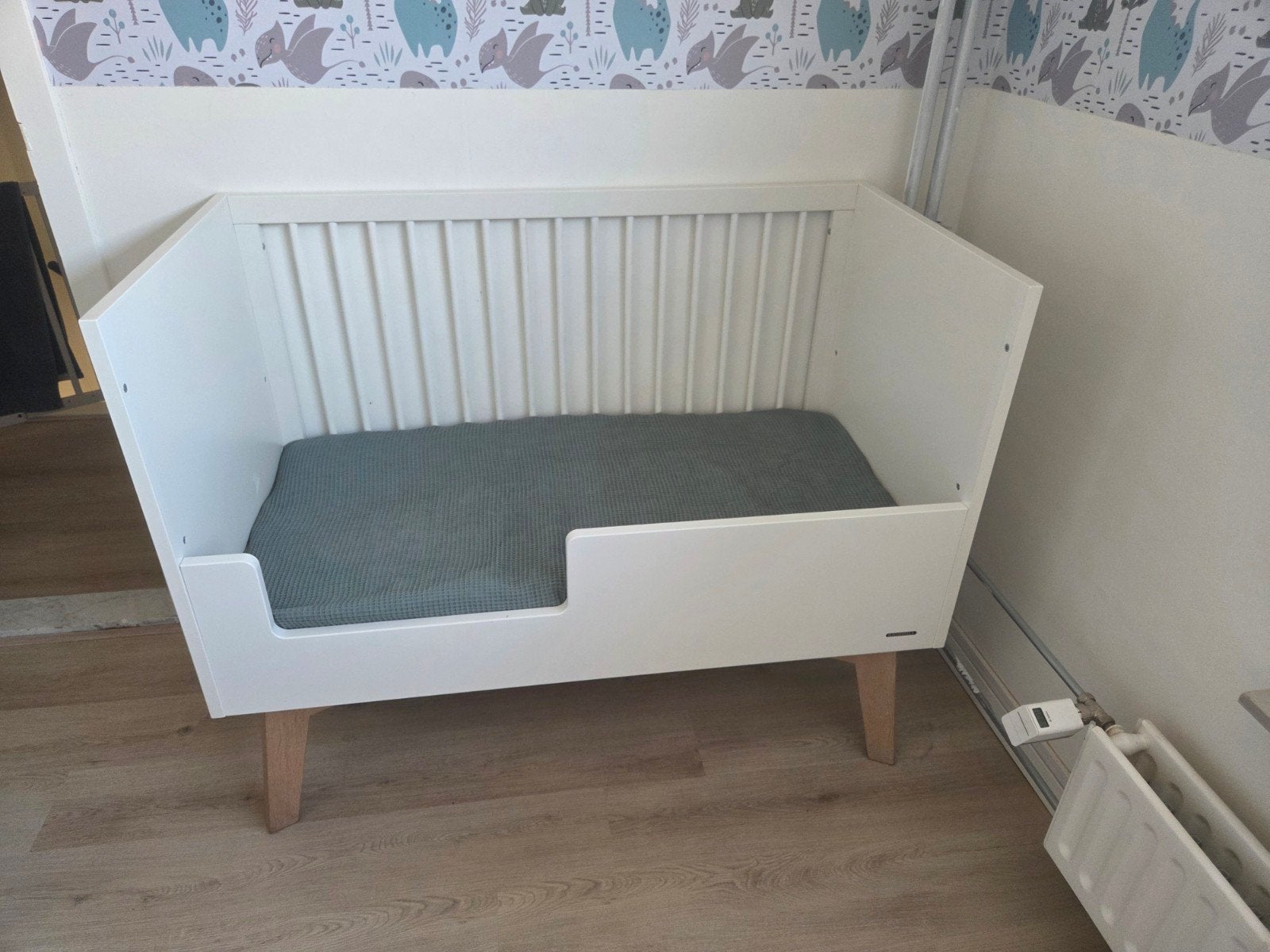 Kidsmill sixties ledikant (120x60), Kinderen en Baby's, Kinderkamer | Bedden, Ophalen, Zo goed als nieuw, Minder dan 140 cm, Matras