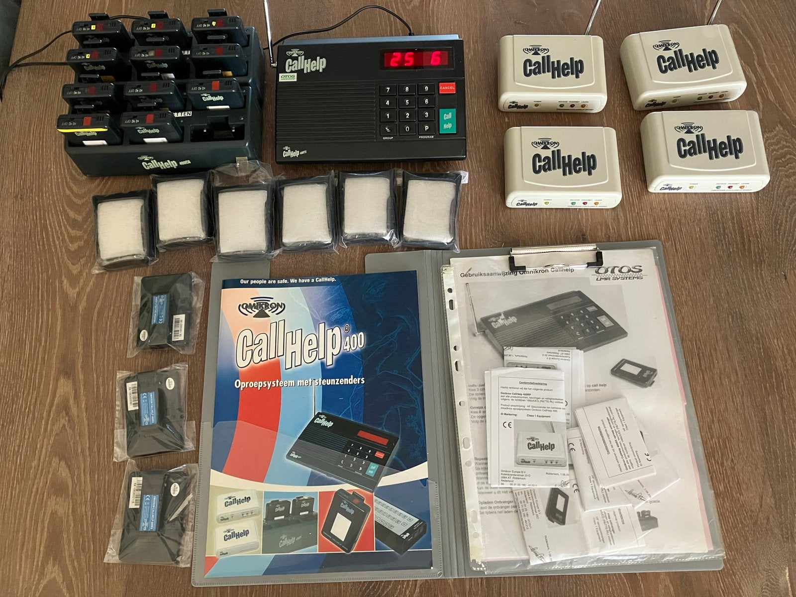 BHV oproepsysteem Omikron CallHelp 400 met 11 pagers, Ophalen of Verzenden, Gebruikt