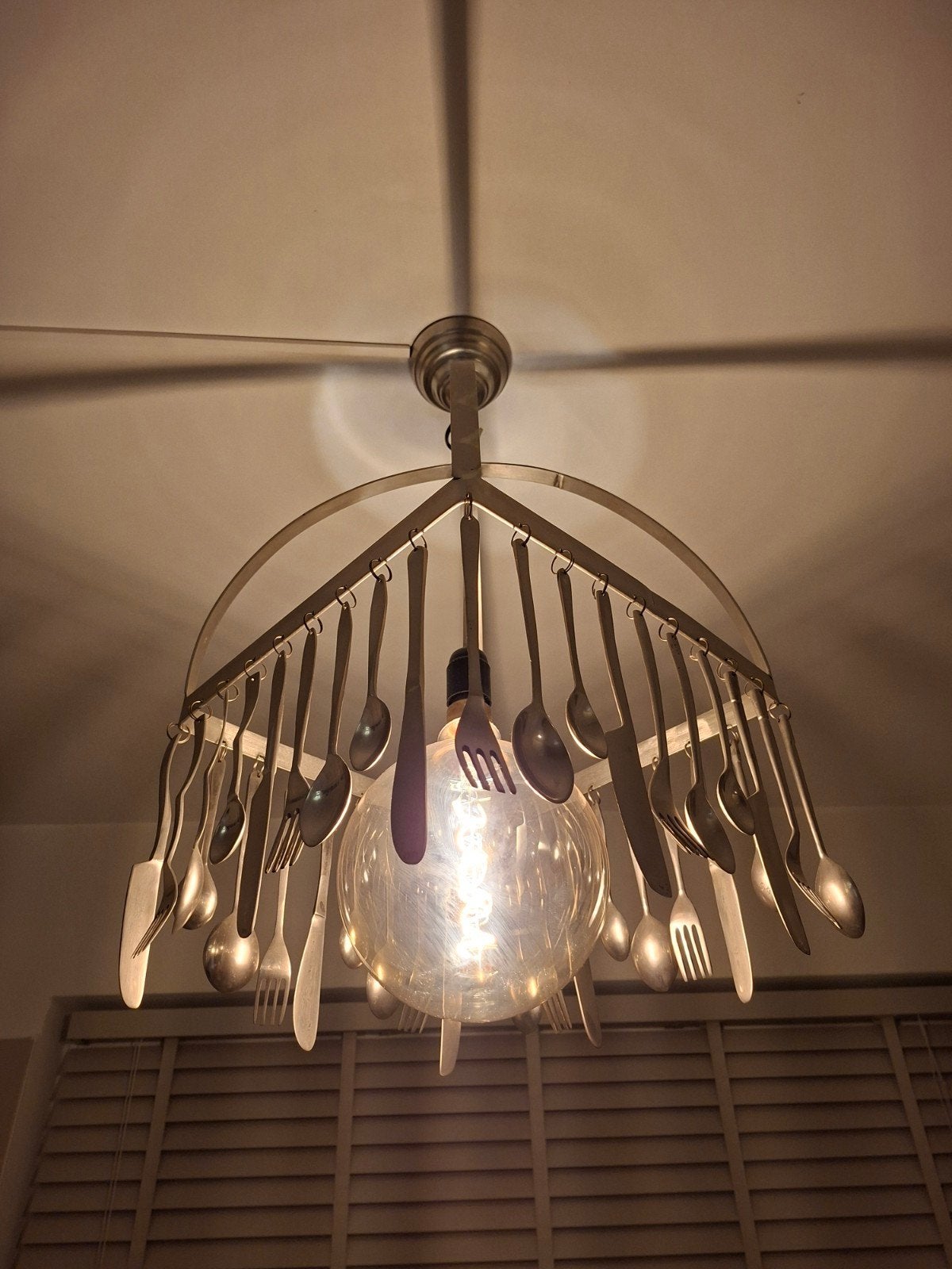 Unieke keukenlamp met bestek - Goossen design, Ophalen of Verzenden, Zo goed als nieuw, Metaal, Modern, Speels, Uniek