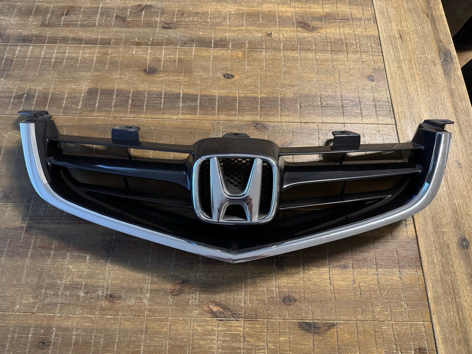 Honda Accord Grill 2003-2005, Auto-onderdelen, Ophalen of Verzenden, Gebruikt, Voor, Honda