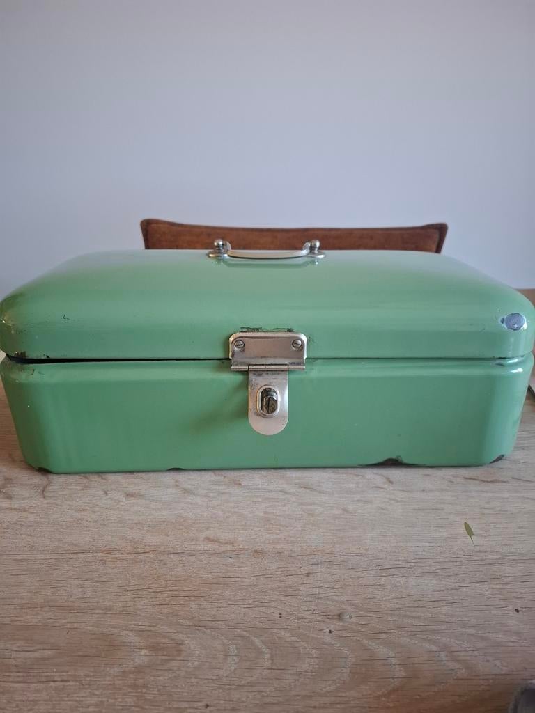 Vintage groene emaille broodtrommel met melkkan, Antiek en Kunst, Antiek | Emaille, Ophalen of Verzenden