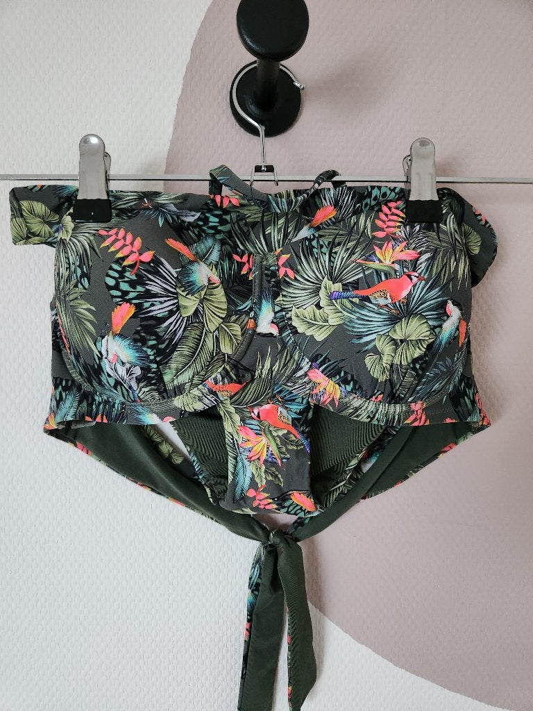 Calzedonia Cobby bikini - 38, Kleding | Dames, Badmode en Zwemkleding, Calzedonia, Ophalen of Verzenden, Zo goed als nieuw, Bikini