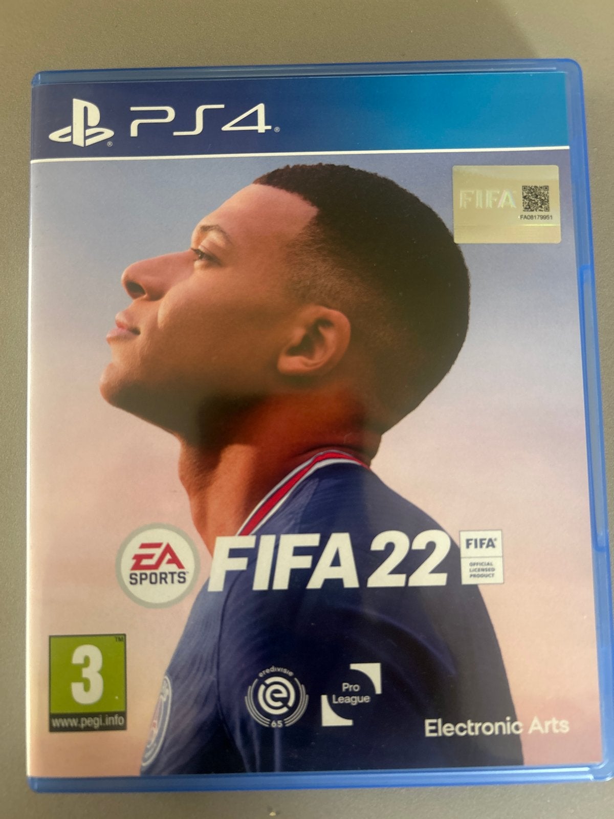 FIFA 22 PS4 - Voetbalgame met Kylian Mbappé, Eén computer, Ophalen of Verzenden, Zo goed als nieuw, Sport