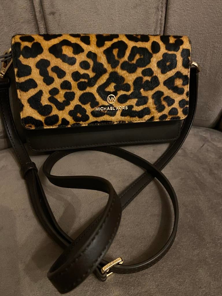 Michael Kors Schoudertasje met Luipaardprint, Ophalen of Verzenden, Zo goed als nieuw, Bruin, Schoudertasje