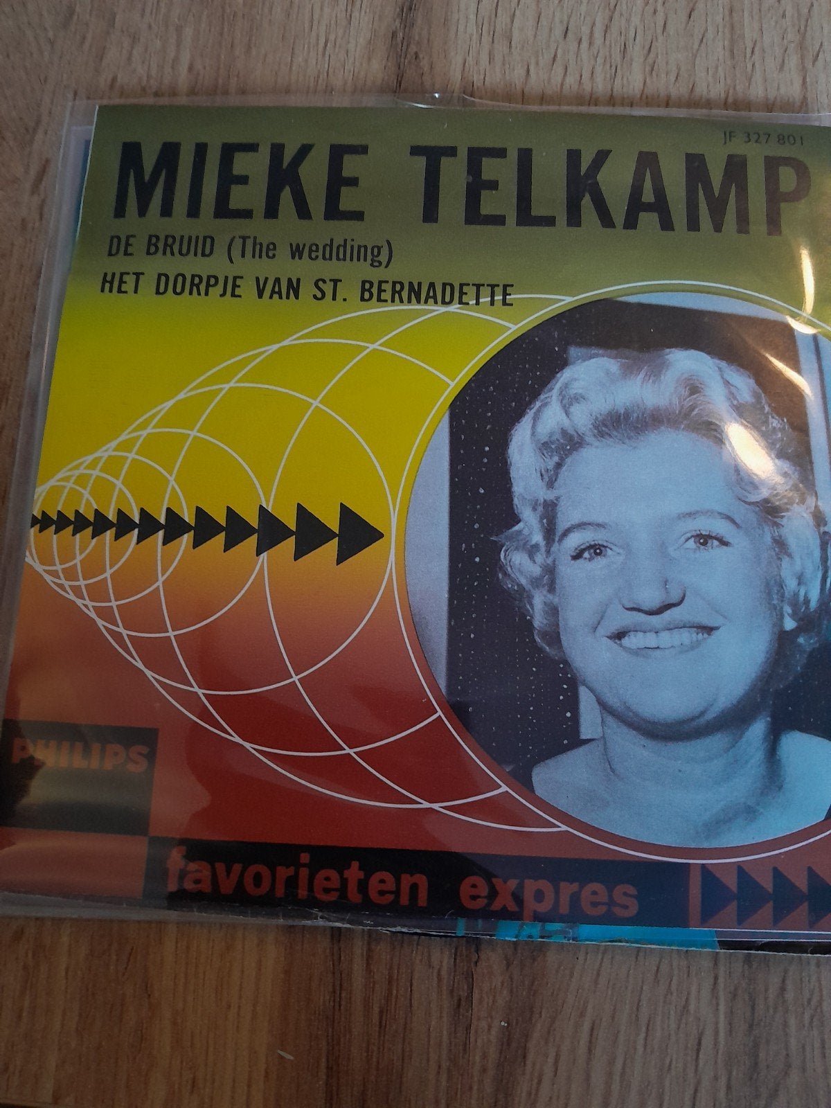 Mieke telkamp 7inch de bruid, Cd's en Dvd's, Ophalen of Verzenden, Zo goed als nieuw, Nederlandstalig