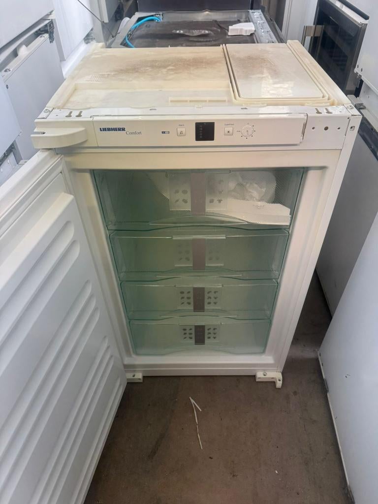 Liebherr 88 cm sleepdeur inbouw vrieskast schoon garantie, Witgoed en Apparatuur, Vriezers en Diepvrieskisten, Vrieskast, Minder dan 85 cm
