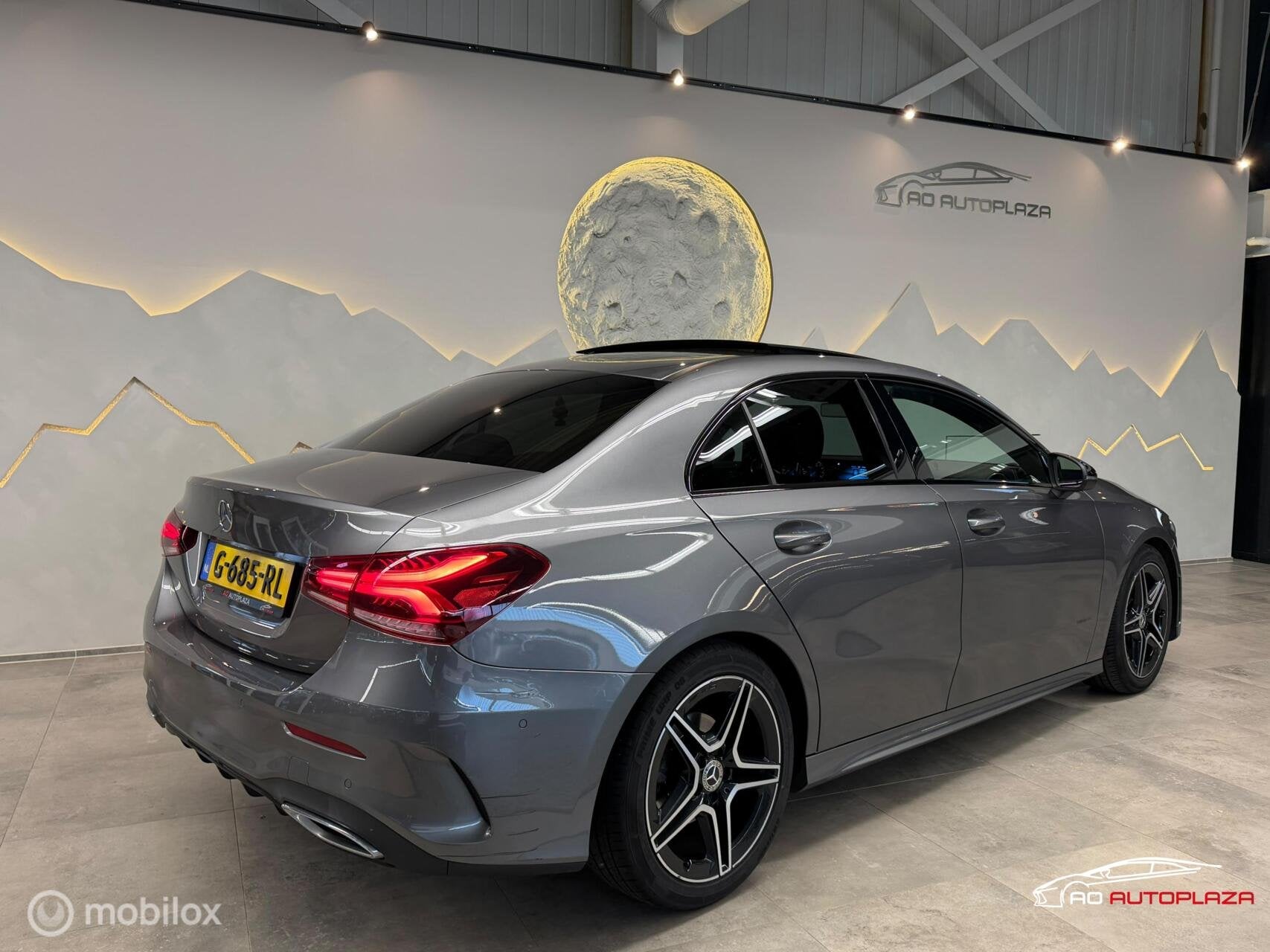 Mercedes A-klasse 180 AMG Limousine Panorama/Camera/Night pa, 136 pk, Euro 6, 4 cilinders, Origineel Nederlands
